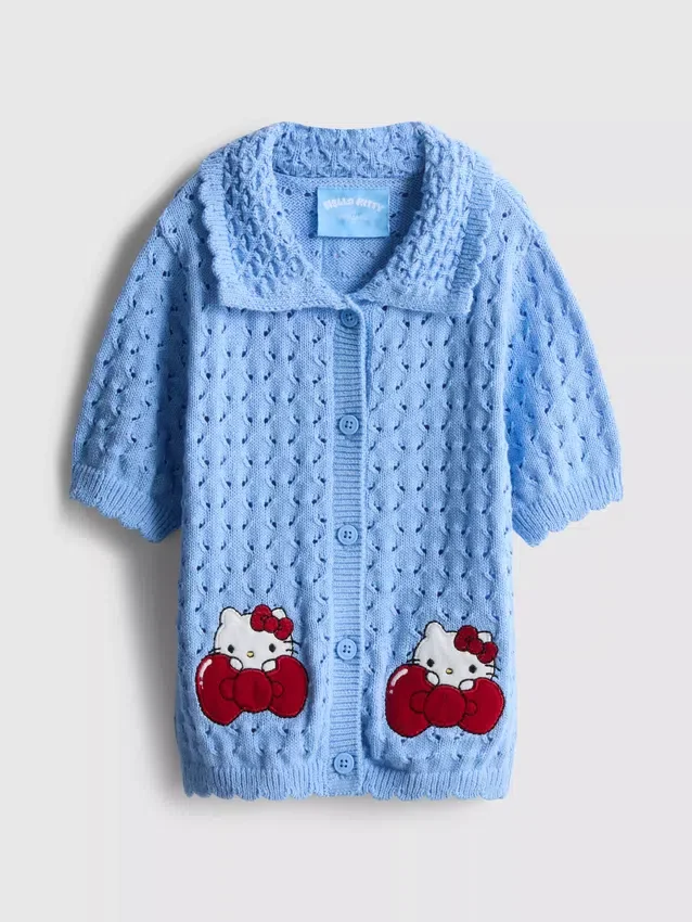 1,5–8 Jahre | Hello Kitty-Strickjacke mit Kragen und kurzen Shorts 1,5–8 Jahre | Hello Kitty-Strickjacke mit Kragen und kurzen Shorts