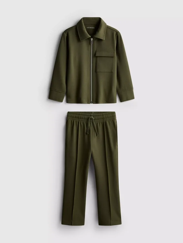 1,5–8 Jahre | Set aus Jacke mit Reißverschluss und Jogginghose 1,5–8 Jahre | Set aus Jacke mit Reißverschluss und Jogginghose