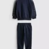1,5–8 Jahre | Set aus Sweatshirt mit Trichterkragen und Jogginghose 1,5–8 Jahre | Set aus Sweatshirt mit Trichterkragen und Jogginghose