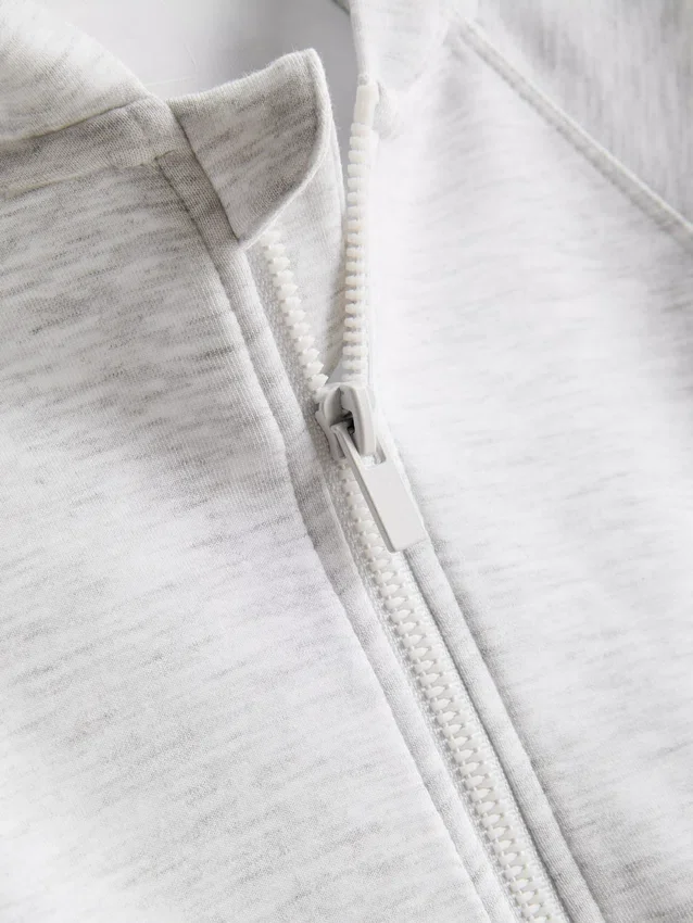 1,5–9 Jahre | Aktiver Kapuzenpullover mit Reißverschluss 1,5–9 Jahre | Aktiver Kapuzenpullover mit Reißverschluss