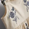 1,5–9 Jahre | Gerafftes Stufenkleid mit Blumenmuster 1,5–9 Jahre | Gerafftes Stufenkleid mit Blumenmuster