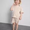 1,5–9 Jahre | Set aus gestreiftem Hemd und Shorts 1,5–9 Jahre | Set aus gestreiftem Hemd und Shorts