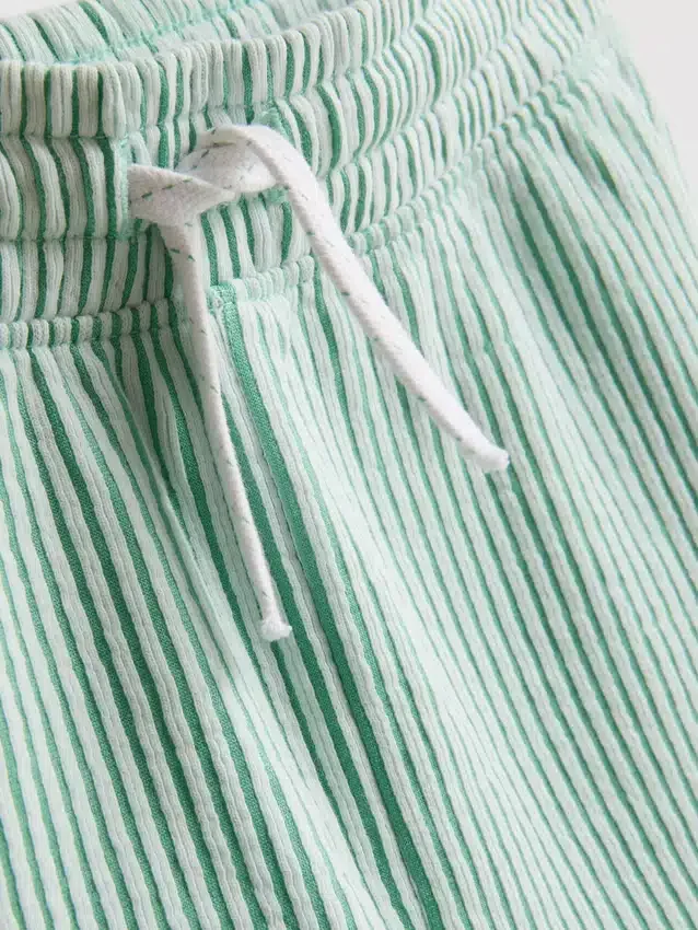 1,5–9 Jahre | Set aus gestreiftem Hemd und Shorts 1,5–9 Jahre | Set aus gestreiftem Hemd und Shorts