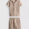 1,5–9 Jahre | Set aus gestreiftem Strick-T-Shirt und Shorts 1,5–9 Jahre | Set aus gestreiftem Strick-T-Shirt und Shorts