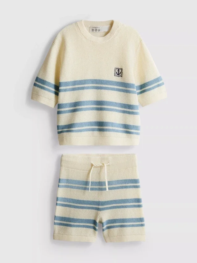 1,5–9 Jahre | Set aus Strickoberteil und Shorts 1,5–9 Jahre | Set aus Strickoberteil und Shorts
