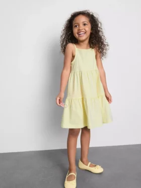 1,5–9 Jahre | Trägervorkleid mit Stufenschnitt