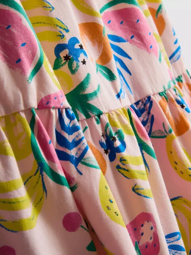 1,5–9 Jahre | Trägervorkleid mit Stufenschnitt 1,5–9 Jahre | Trägervorkleid mit Stufenschnitt