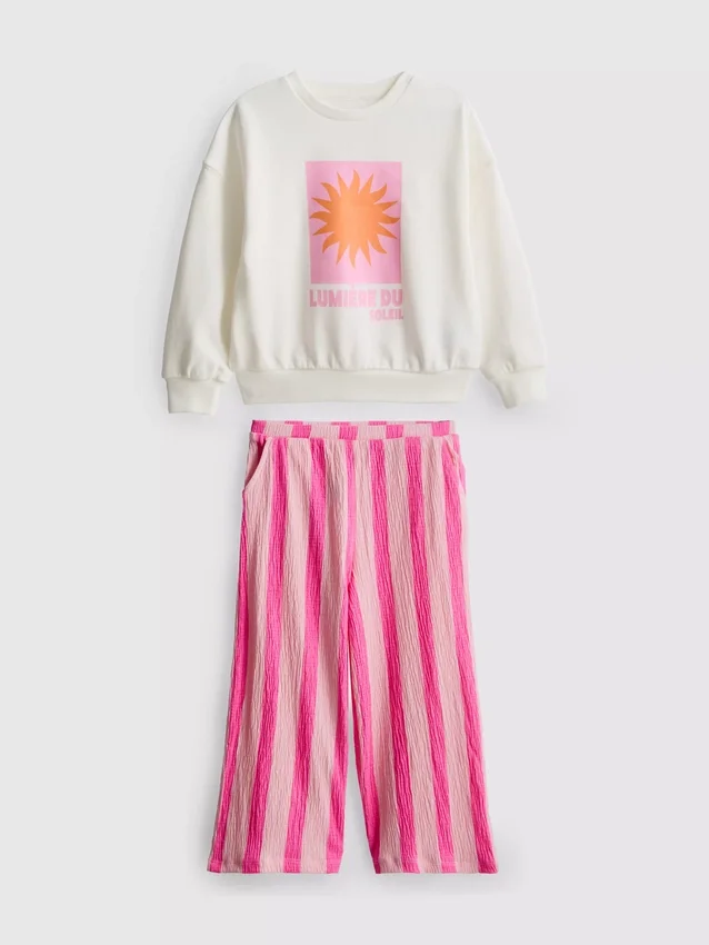 1–9 Jahre | Set aus Sweatshirt und Hose mit Knitteroptik 1–9 Jahre | Set aus Sweatshirt und Hose mit Knitteroptik