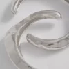 2er-Pack Armreifen im „geschmolzenes Metall“-Look