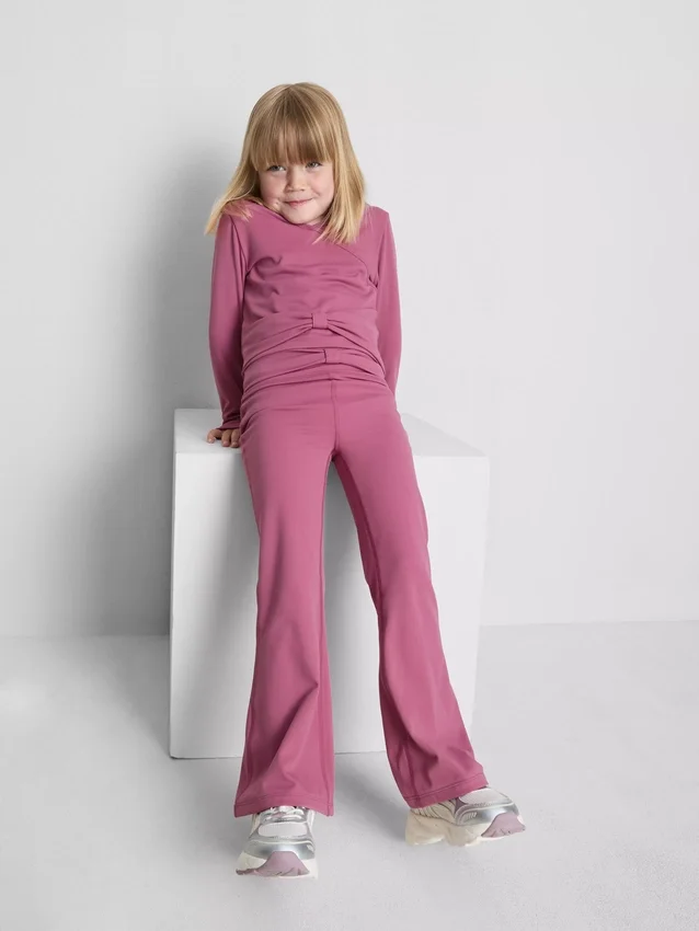 3–9 Jahre | Jogginghose mit ausgestelltem Bein 3–9 Jahre | Jogginghose mit ausgestelltem Bein