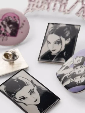 6er-Pack K-Pop-„Demon Hunters“-Anstecker 6er-Pack K-Pop-„Demon Hunters“-Anstecker