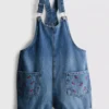 7–15 Jahre | bestickte Jeans-Latzhose 7–15 Jahre | bestickte Jeans-Latzhose