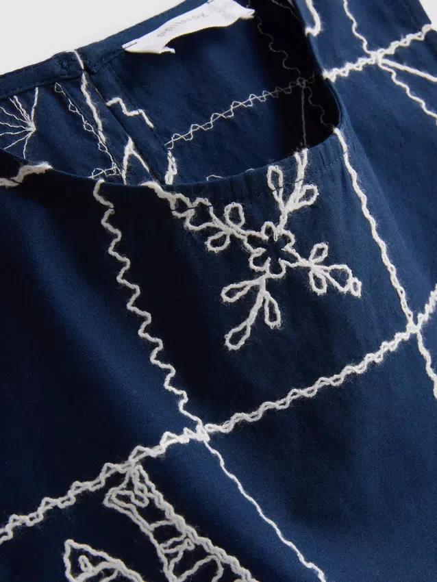 7–15 Jahre | bestickte, ärmellose Bluse 7–15 Jahre | bestickte, ärmellose Bluse
