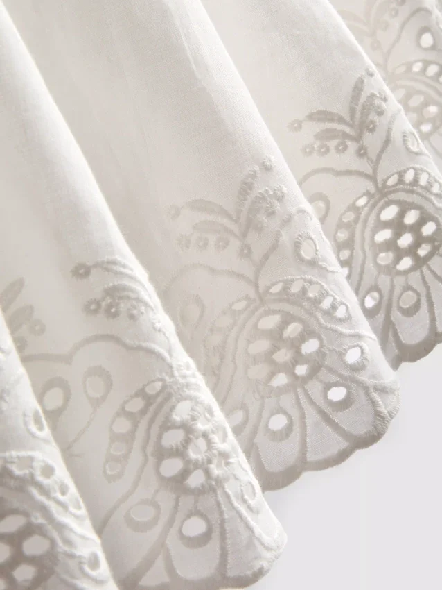 7–15 Jahre | Rock mit Broderie-Anglaise-Stickerei 7–15 Jahre | Rock mit Broderie-Anglaise-Stickerei