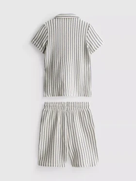 7–15 Jahre | Set aus gestreiftem Strickhemd und Shorts