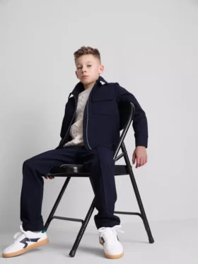 7–15 Jahre | Set aus Jacquard-Jacke mit Reißverschluss und Jogginghose