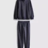 7–15 Jahre | Set aus Sweatshirt mit Trichterkragen und Jogginghose 7–15 Jahre | Set aus Sweatshirt mit Trichterkragen und Jogginghose