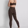Aktiv-Leggings mit hohem Bund im Leopardenmuster Aktiv-Leggings mit hohem Bund im Leopardenmuster