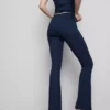 Aktiv-Leggings mit hoher Taille, sanfter Stützkraft und ausgestelltem Schnitt Aktiv-Leggings mit hoher Taille, sanfter Stützkraft und ausgestelltem Schnitt