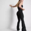 Aktiv-Leggings mit hoher Taille, sanfter Stützkraft und ausgestelltem Schnitt Aktiv-Leggings mit hoher Taille, sanfter Stützkraft und ausgestelltem Schnitt