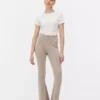Aktiv-Leggings mit hoher Taille und ausgestelltem Bein Aktiv-Leggings mit hoher Taille und ausgestelltem Bein