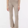 Aktiv-Leggings mit hoher Taille und ausgestelltem Bein Aktiv-Leggings mit hoher Taille und ausgestelltem Bein