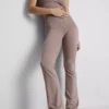 Aktiv-Leggings mit hoher Taille und ausgestelltem Bein Aktiv-Leggings mit hoher Taille und ausgestelltem Bein