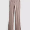 Aktiv-Leggings mit hoher Taille und ausgestelltem Bein Aktiv-Leggings mit hoher Taille und ausgestelltem Bein