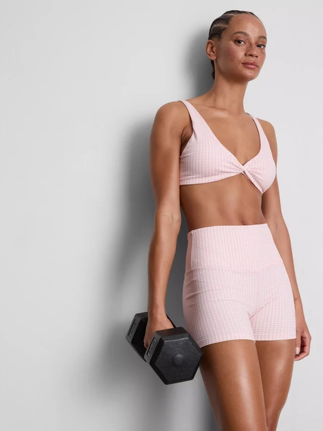 Aktiv-Shorts mit hohem Bund im Gingham-Muster Aktiv-Shorts mit hohem Bund im Gingham-Muster