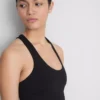 Aktives Tanktop mit U-Ausschnitt