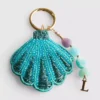 Anhängchen in Muschelform mit Initiale