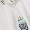 Argentinisches Fußballtrikot mit Kragen Argentinisches Fußballtrikot mit Kragen
