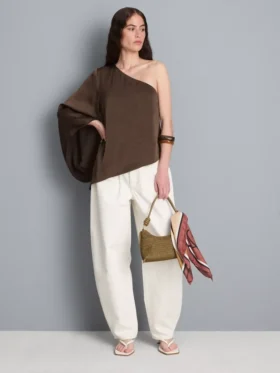 Asymmetrisches One-Shoulder-Oberteil aus Satin