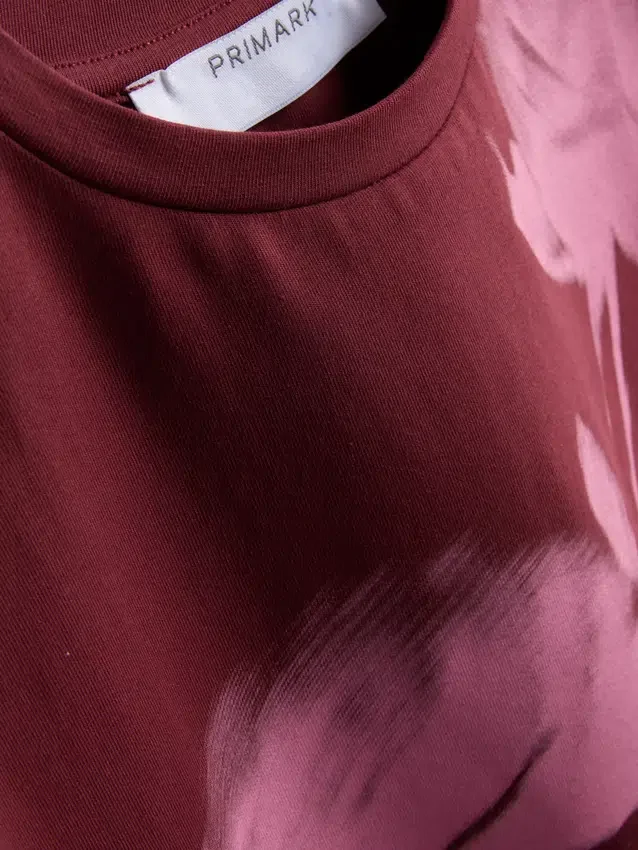 Baby-T-Shirt aus Baumwolle mit Blumendruck Baby-T-Shirt aus Baumwolle mit Blumendruck