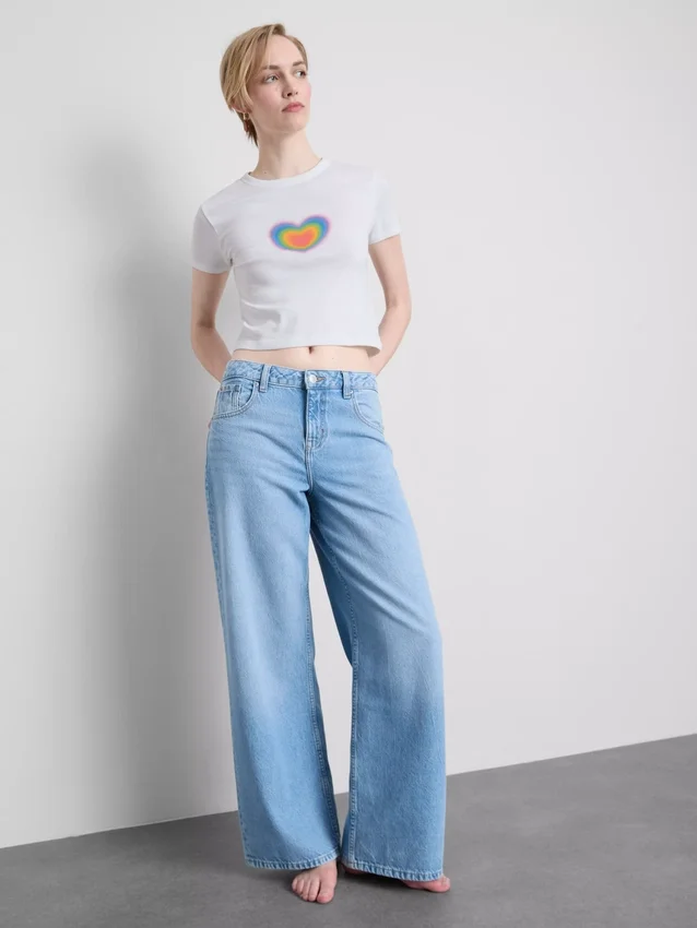 Baby-T-Shirt „Pride Heart“ mit hohem Baumwollanteil Baby-T-Shirt „Pride Heart“ mit hohem Baumwollanteil