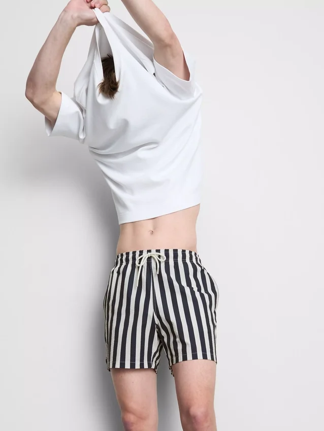 Badeshorts mit Liegestuhl-Streifenmuster Badeshorts mit Liegestuhl-Streifenmuster