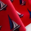 Badeshorts mit Segelboot-Motiv Badeshorts mit Segelboot-Motiv