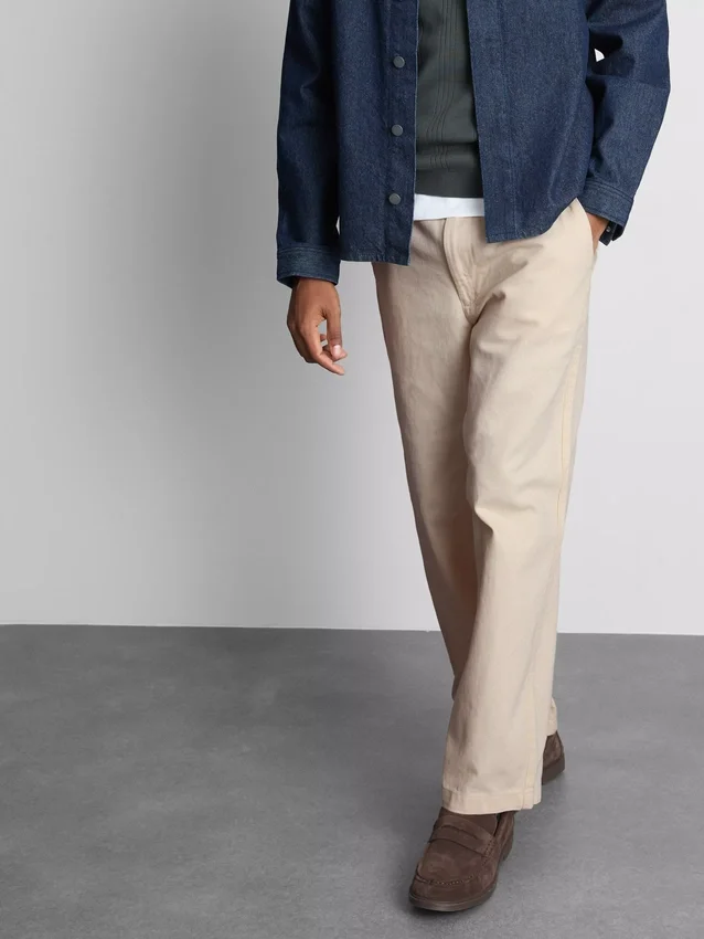Baggy-Chinos mit mittlerer Leibhöhe Baggy-Chinos mit mittlerer Leibhöhe