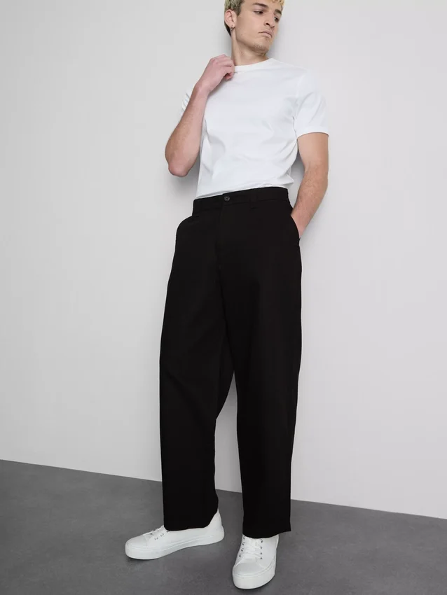 Baggy-Chinos mit mittlerer Leibhöhe Baggy-Chinos mit mittlerer Leibhöhe