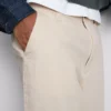 Baggy-Chinos mit mittlerer Leibhöhe Baggy-Chinos mit mittlerer Leibhöhe