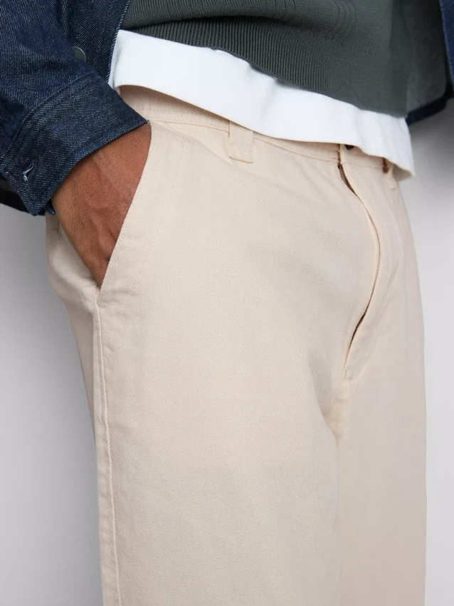 Baggy-Chinos mit mittlerer Leibhöhe Baggy-Chinos mit mittlerer Leibhöhe