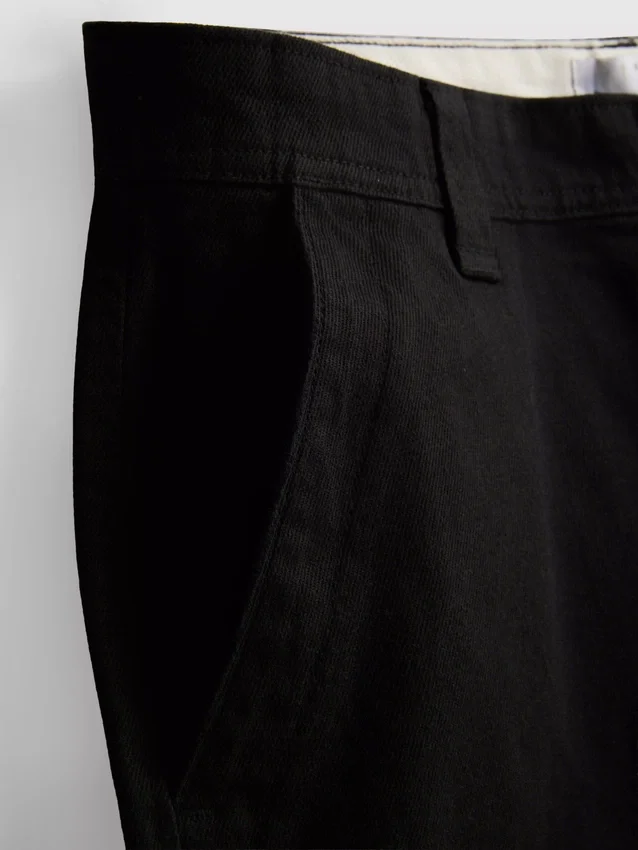 Baggy-Chinos mit mittlerer Leibhöhe Baggy-Chinos mit mittlerer Leibhöhe