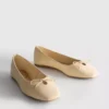 Ballerinas aus Kunstleder mit breiter Passform und eckiger Zehenpartie
