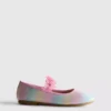 Ballerinas mit Schmetterlingsapplikation