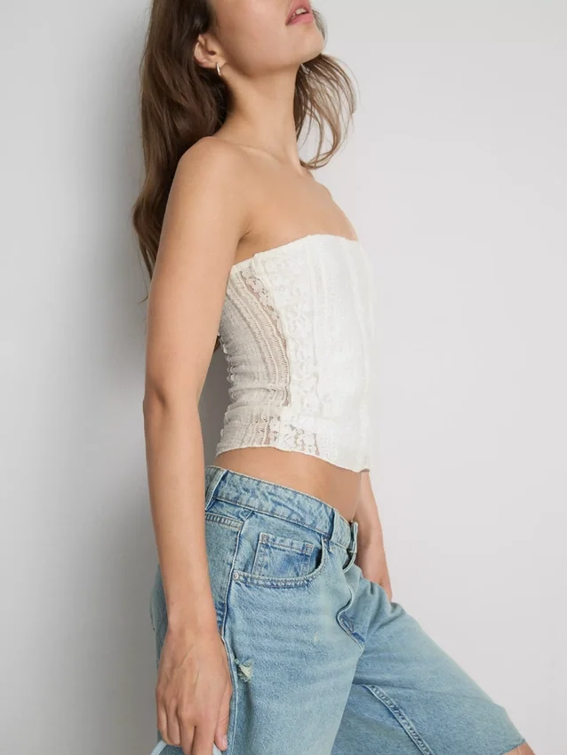 Bandeau-Top aus Baumwollmischung mit Spitze Bandeau-Top aus Baumwollmischung mit Spitze