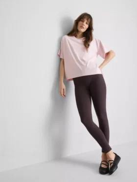 Bauchiges Baumwoll-T-Shirt mit Rundhalsausschnitt