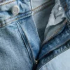 Baumwoll-Denim-Jeans mit ausgestelltem Bein und mittlerer Leibhöhe Baumwoll-Denim-Jeans mit ausgestelltem Bein und mittlerer Leibhöhe