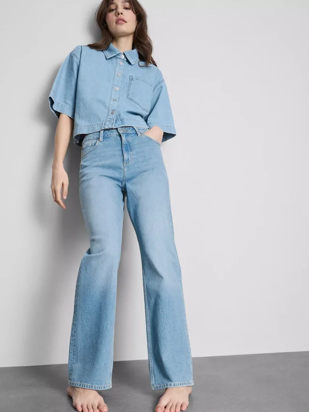 Baumwoll-Denim-Jeans mit geradem Bein Baumwoll-Denim-Jeans mit geradem Bein