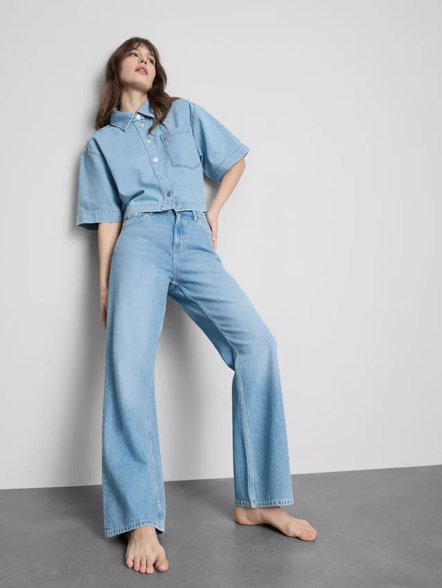 Baumwoll-Denim-Jeans mit geradem Bein Baumwoll-Denim-Jeans mit geradem Bein