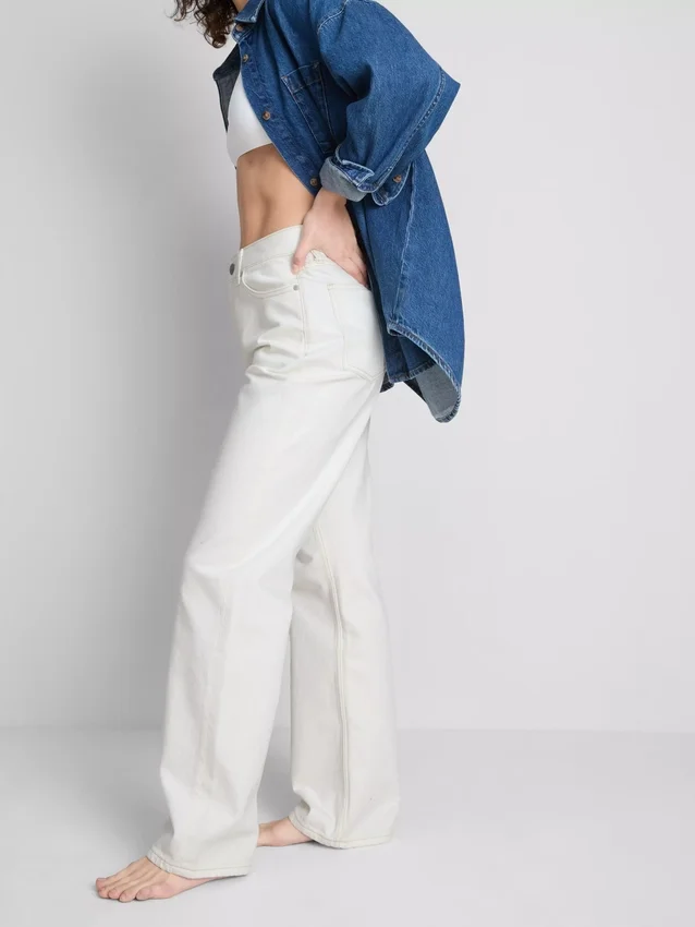 Baumwoll-Denim-Jeans mit geradem Bein Baumwoll-Denim-Jeans mit geradem Bein